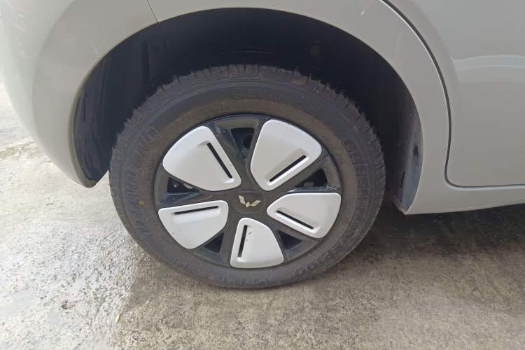 Used Wuling Hongguang MINIEV 2025 Four-Door Version Advanced Edition
