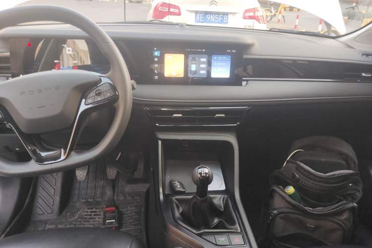 Used Roewe i5 2023 1.5L Manual Excellence Edition