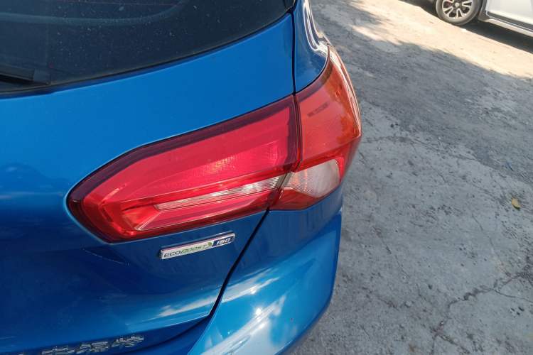 Used Ford Focus 2019 Hatchback EcoBoost 180 Automatic Trendy Model
