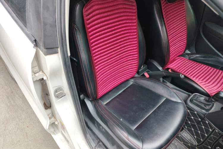 Used Volkswagen Polo 2016 1.6L Automatic Comfort Model