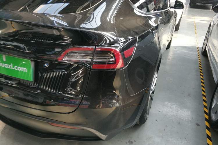 Used Tesla Model Y 2021 Standard Range Rear-Wheel Drive Version