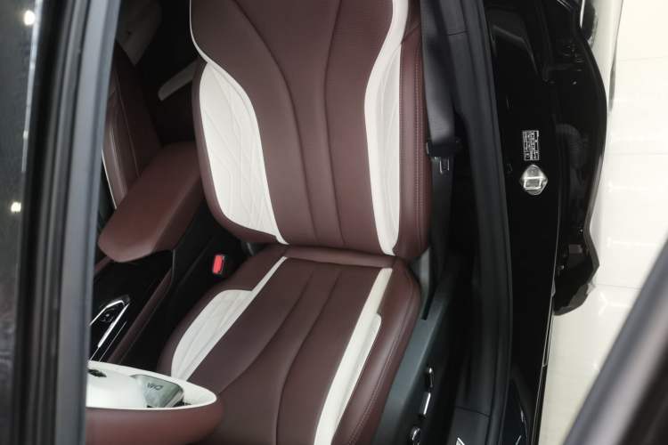 Used Geely Auto Monjaro L 2021 2.0TD DCT EVO Two-Wheel Drive Prestige Version
