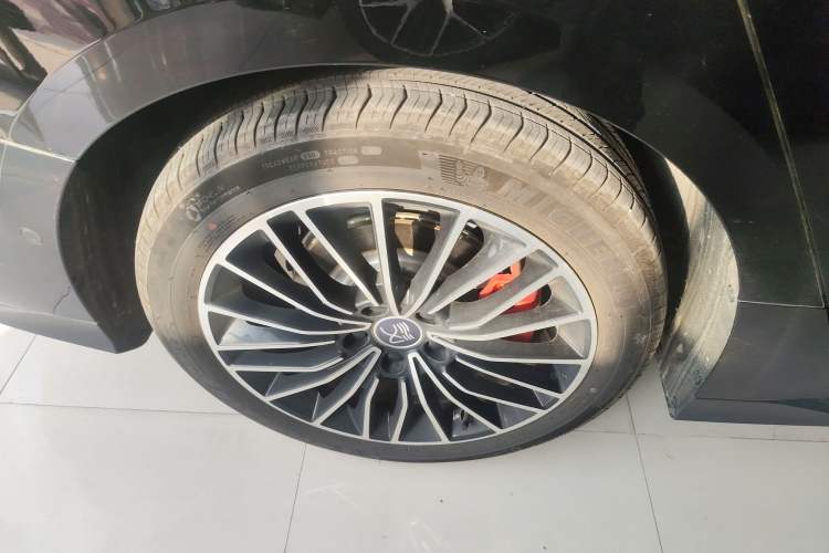 Used BYD Han 2025 EV with 701 km of Laser Radar-Enabled Intelligent Driving
