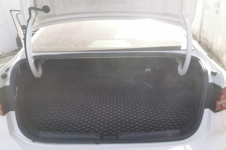 Used Volkswagen Lavida 2022 1.5L Automatic Vision Edition
