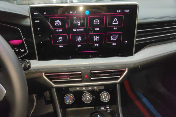 Used Volkswagen Sagitar 2023 300TSI DSG Excellence Edition
