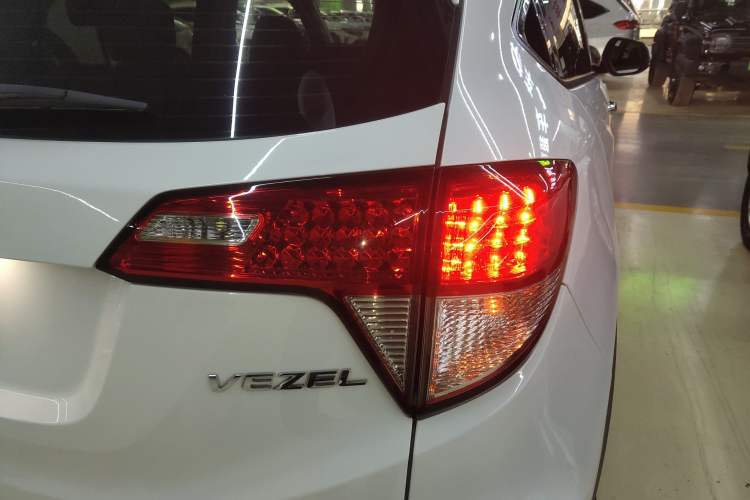 Used Honda Vezel 2020 1.5L CVT Pioneer Edition