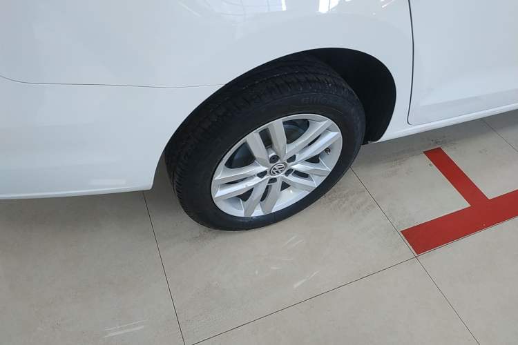 Used Volkswagen Jetta 2017 1.5L Automatic Fashion Model
