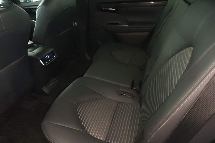 Used Toyota Crown Land Cruiser 2022 2.0T Four-Wheel Drive Prestige Edition
