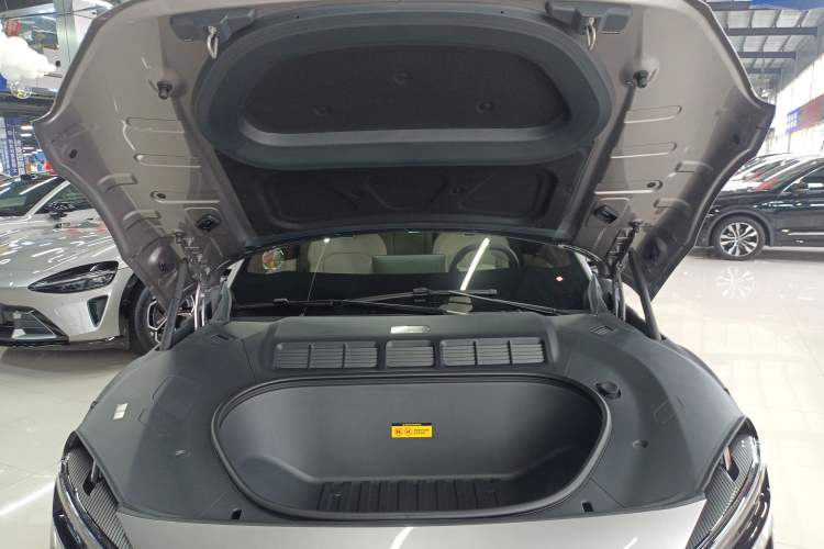 Used  YU7 2025 Ultra-Long Range All-Wheel Drive Pro Version