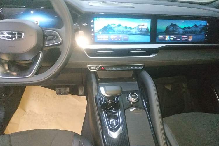 Used Geely Auto Monjaro L 2024 2.0TD High-Power Automatic Two-Wheel Drive Skyline Edition
