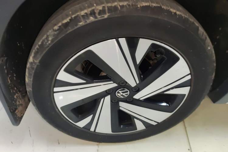 Used Volkswagen Tiguan L 2023 Restyled 330TSI Automatic Two-Wheel Drive R-Line Enhanced Comfort Version