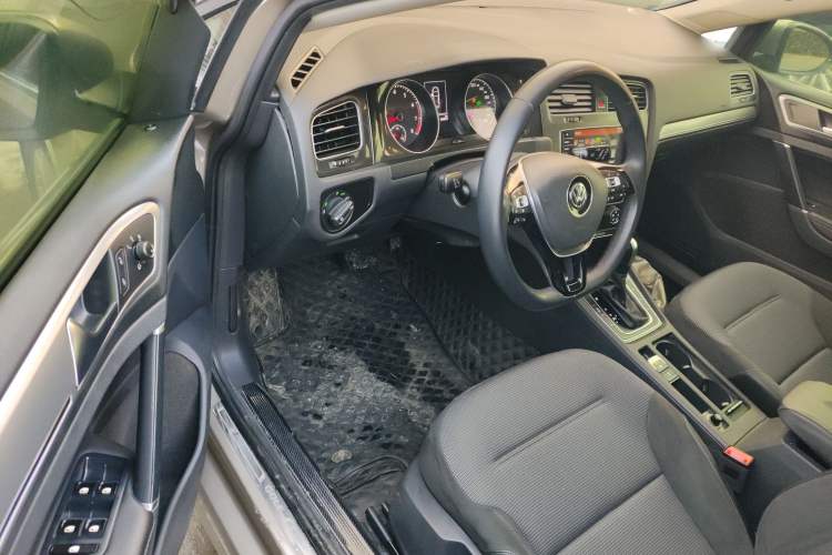 Used Volkswagen Golf 2019 280TSI DSG Comfort Version China VI Standard