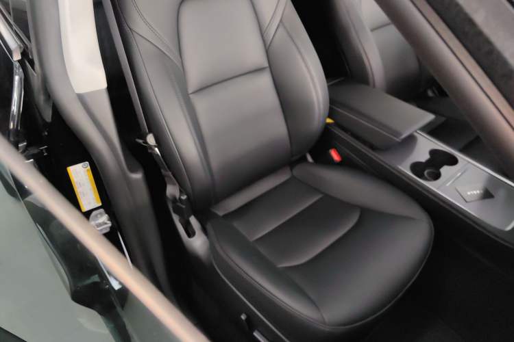 Used Tesla Model Y 2023 Rear-Wheel-Drive Version