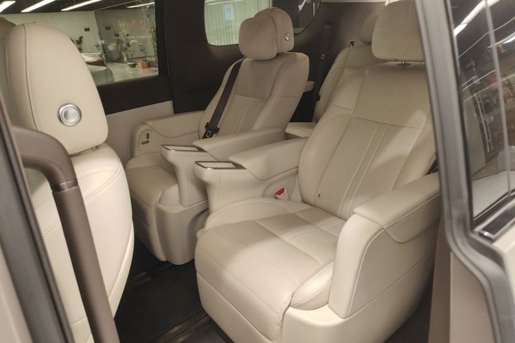 Used Li Auto MEGA 2024 Ultra Model
