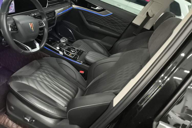 Used Hongqi HS5 2022 Revised Version 2.0T Smart Connect Flagship Edition
