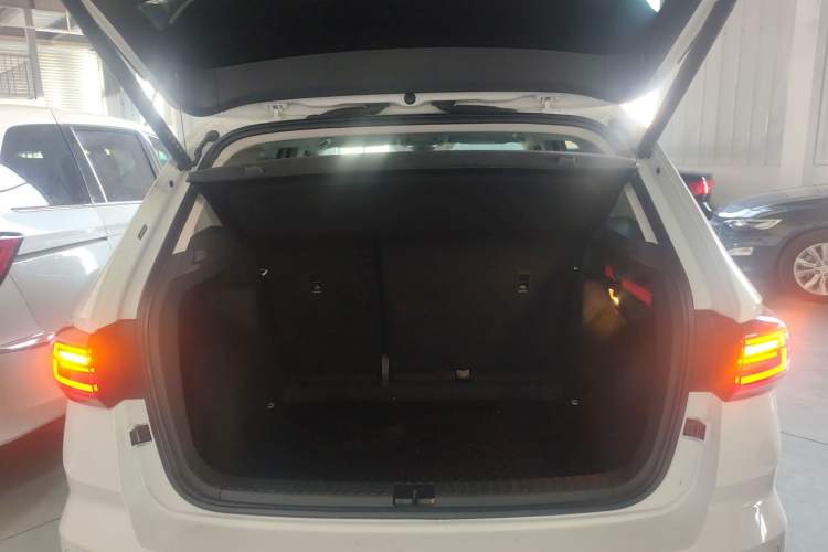 Used Volkswagen Tharu 2023 300TSI Two-Wheel-Drive Full Moon Edition