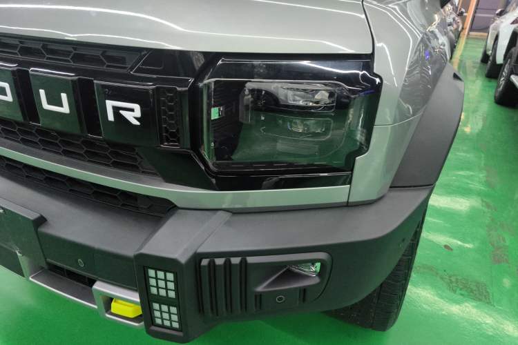 Used Jetour Traveler 2023 2.0T All-Wheel Drive CrossPRO+
