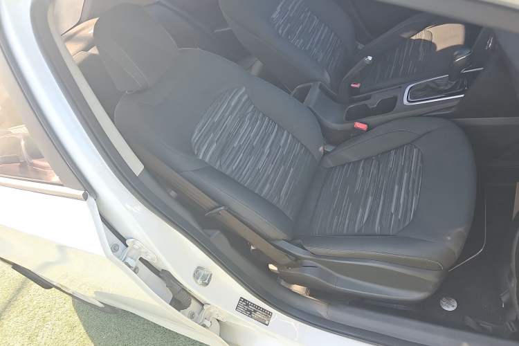 Used Chevrolet Cavalier 2019 320 Automatic Enjoyment with Sunroof