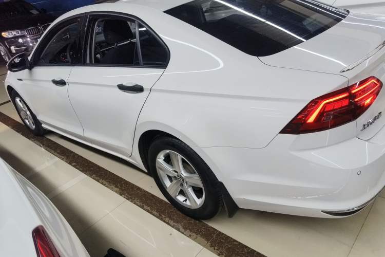 Used Volkswagen Lamando 2021 230TSI DSG Fashion Edition
