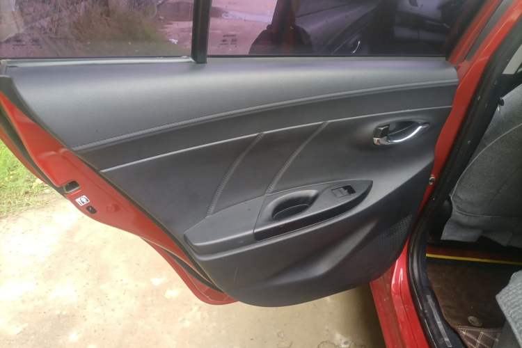 Used Toyota YARiS L 2016 Revised Version 1.5G CVT with Dynamic Sunroof
