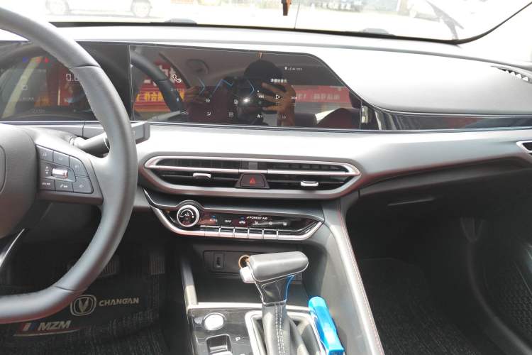 Used Changan Eado 2021 PLUS Blue Whale NE 1.4T GDI DCT Prestige Model
