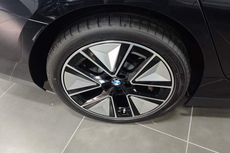 Used BMW i3 2025 eDrive 40 L Midnight Sports Package