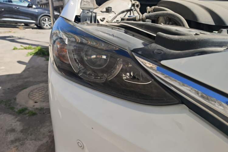 Used Mazda Atenza 2017 2.0L Blue Sky Luxury Edition
