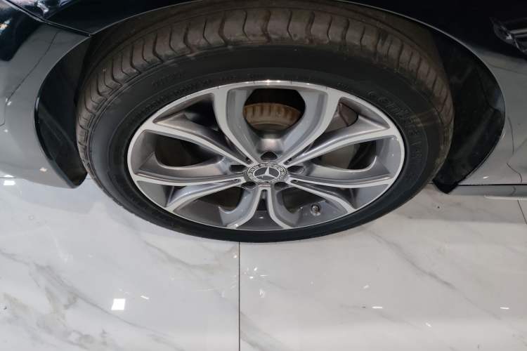 Used Mercedes-Benz E-Class 2019 Restyled E 300 L Sporty and Stylish Edition
