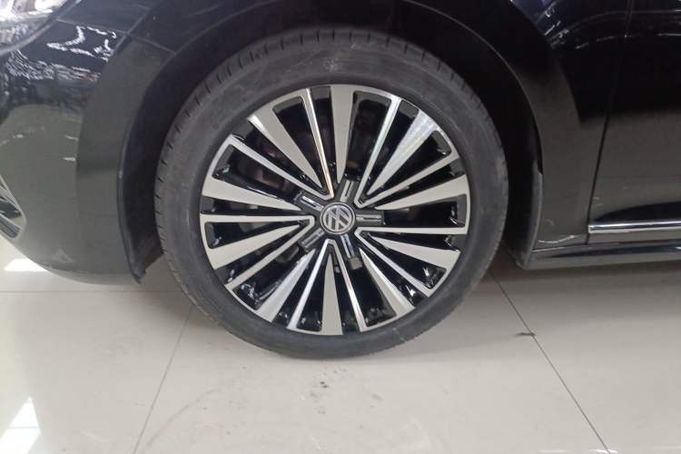 Used Volkswagen Passat 2020 330TSI Luxury Edition China VI