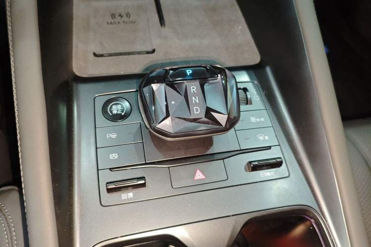 Used BYD Song L EV 2025 662 km Advanced Intelligent Driving Version
