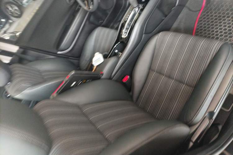 Used Honda Vezel 2017 1.8L CVT Front-Wheel Drive Pioneer Edition
