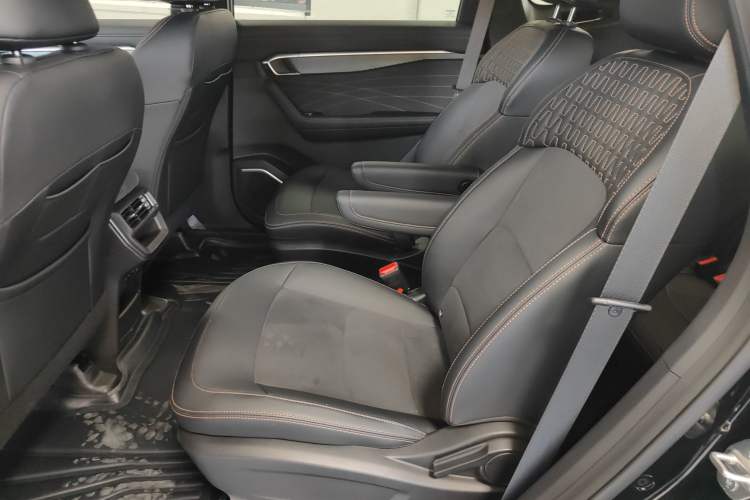 Used Geely Auto Haoyue L 2025 2.0T DCT Luxury Edition
