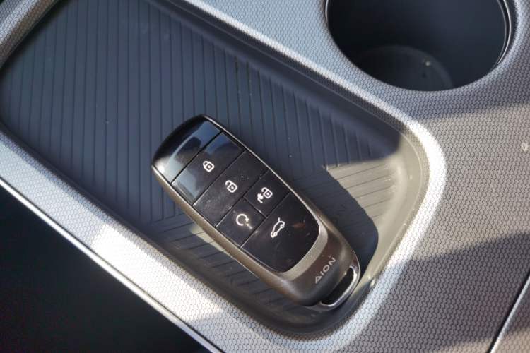 Used AION Y 2024 Younger
