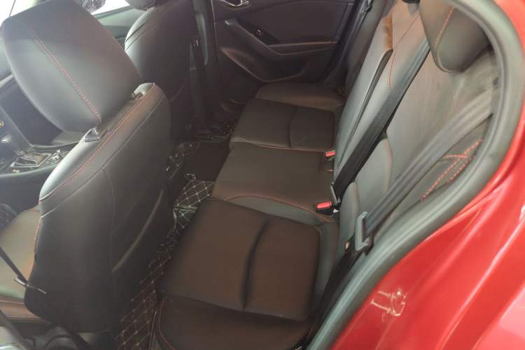 Used Mazda Mazda 3 Axela 2019 Cloud-Controlled Sedan 1.5L Automatic Luxury Model China VI Standard
