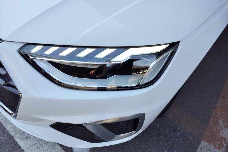 Used Audi A4L 2022 40 TFSI Fashion Dynamic Model
