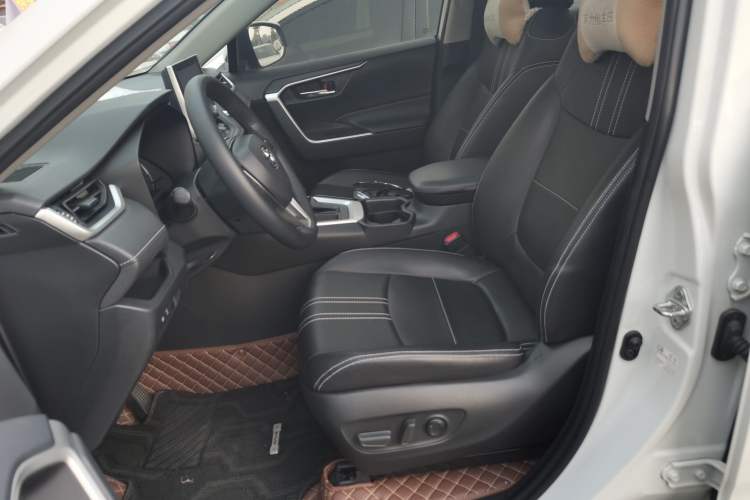 Used Toyota RAV4 2021 2.0L CVT Two-Wheel Drive Fashion Edition
