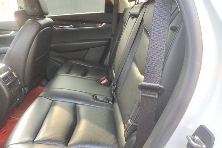 Used Cadillac XT5 2018 25T Luxury Model
