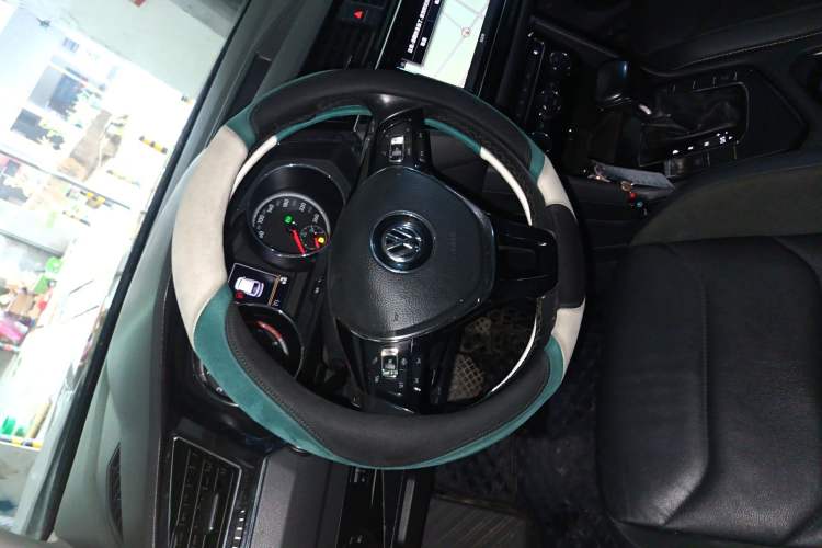 Used Volkswagen Tiguan L 2019 330TSI Automatic Two-Wheel Drive Panoramic Comfort Edition China V Standard