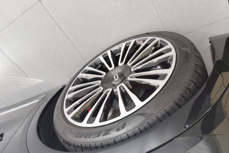 Used Hima AITO M9 2025 Extended-Range Ultra Version 52 kWh 5-Seater Edition