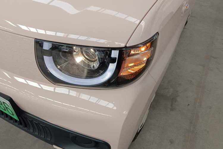 Used Chery QQ Ice Cream 2022 170km Sundae Phosphate Lithium-Ion