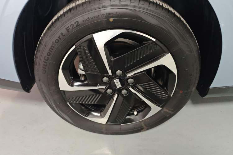 Used  L6 2025 EM-i 140km Starship Edition