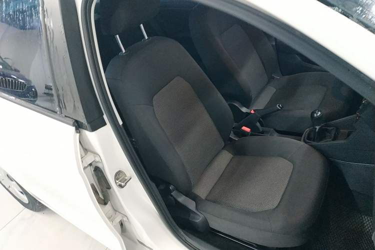 Used Volkswagen Jetta 2017 1.4L Manual Fashion Edition
