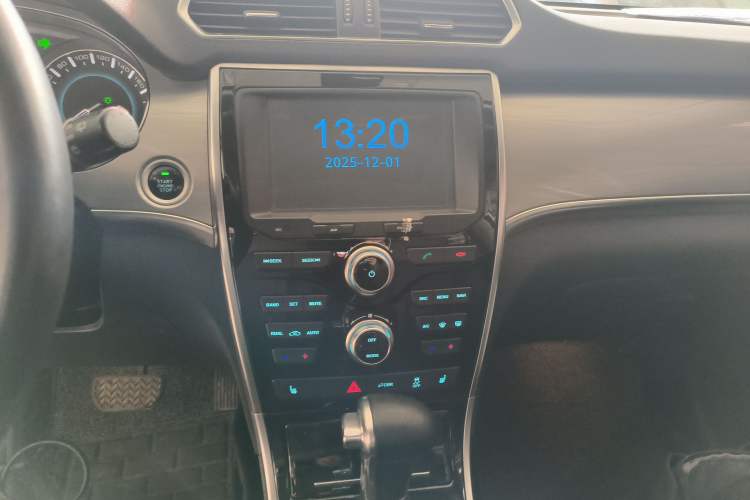 Used Haval H2 2015 1.5T Automatic Two-Wheel Drive Prestige Edition
