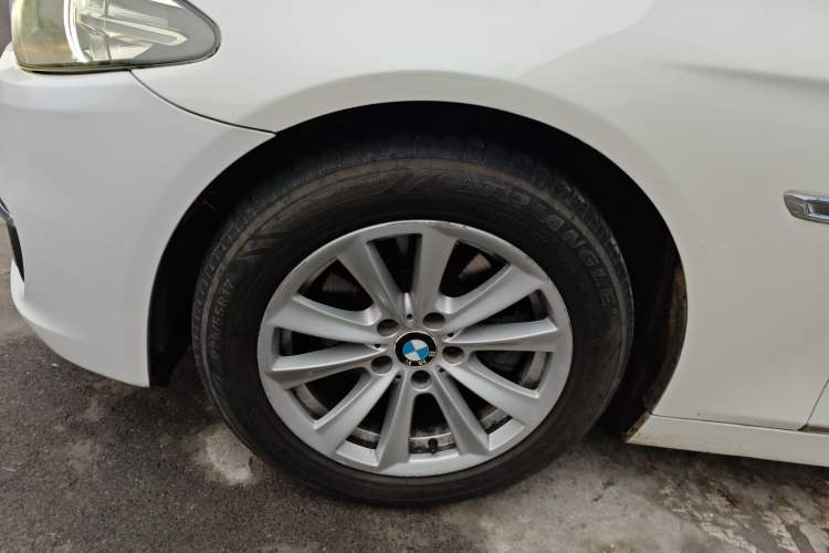 Used BMW 5 Series 2014 520Li Elegant Model
