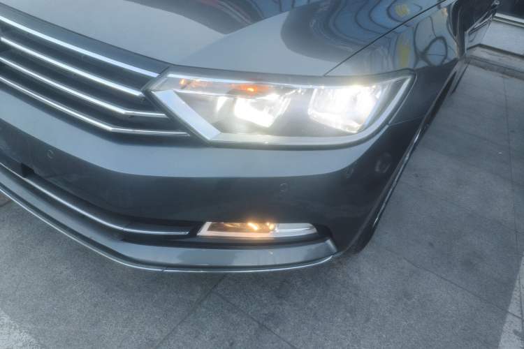 Used Volkswagen Magotan 2017 330TSI DSG Leading Model
