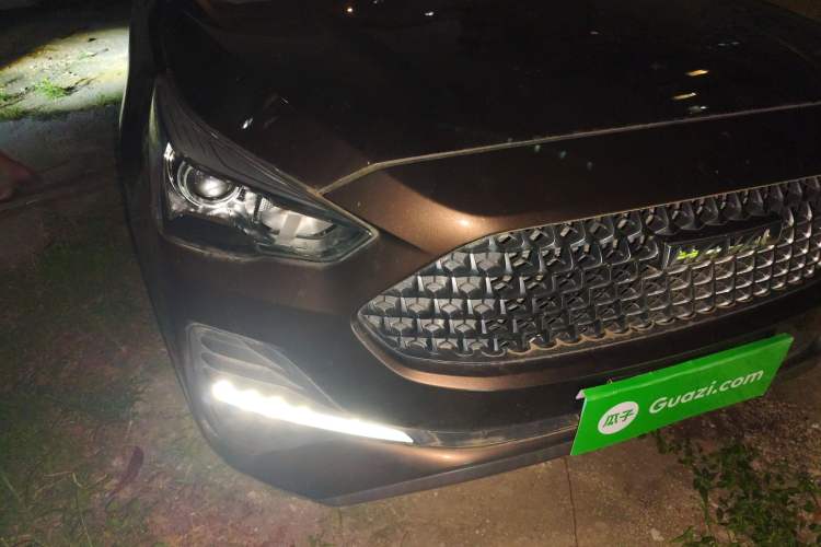 Used Haval M6 2019 1.5T Manual Two-Wheel Drive Urban Version China VI Standard
