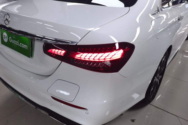 Used Mercedes-Benz E-Class New Energy 2023 E 350 e L Plug-in Hybrid Sports Sedan