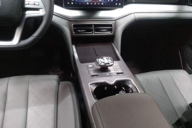 Used BYD Song L DM-i 2025 Intelligent Driving Version 112 km Leading Trim
