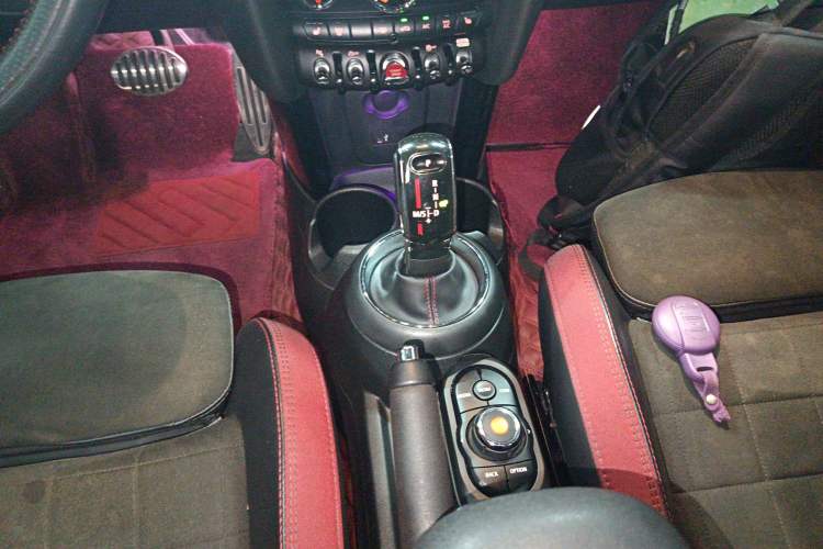 Used  MINI 2019 2.0T COOPER S Racing Edition Five-Door Version