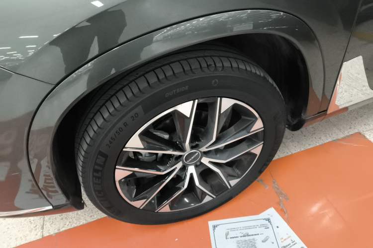 Used Roewe RX9 2023 2.0T Two-Wheel Drive Enjoyment Version
